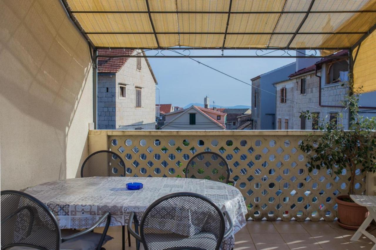 Apartmani Katija Komiza Exterior photo