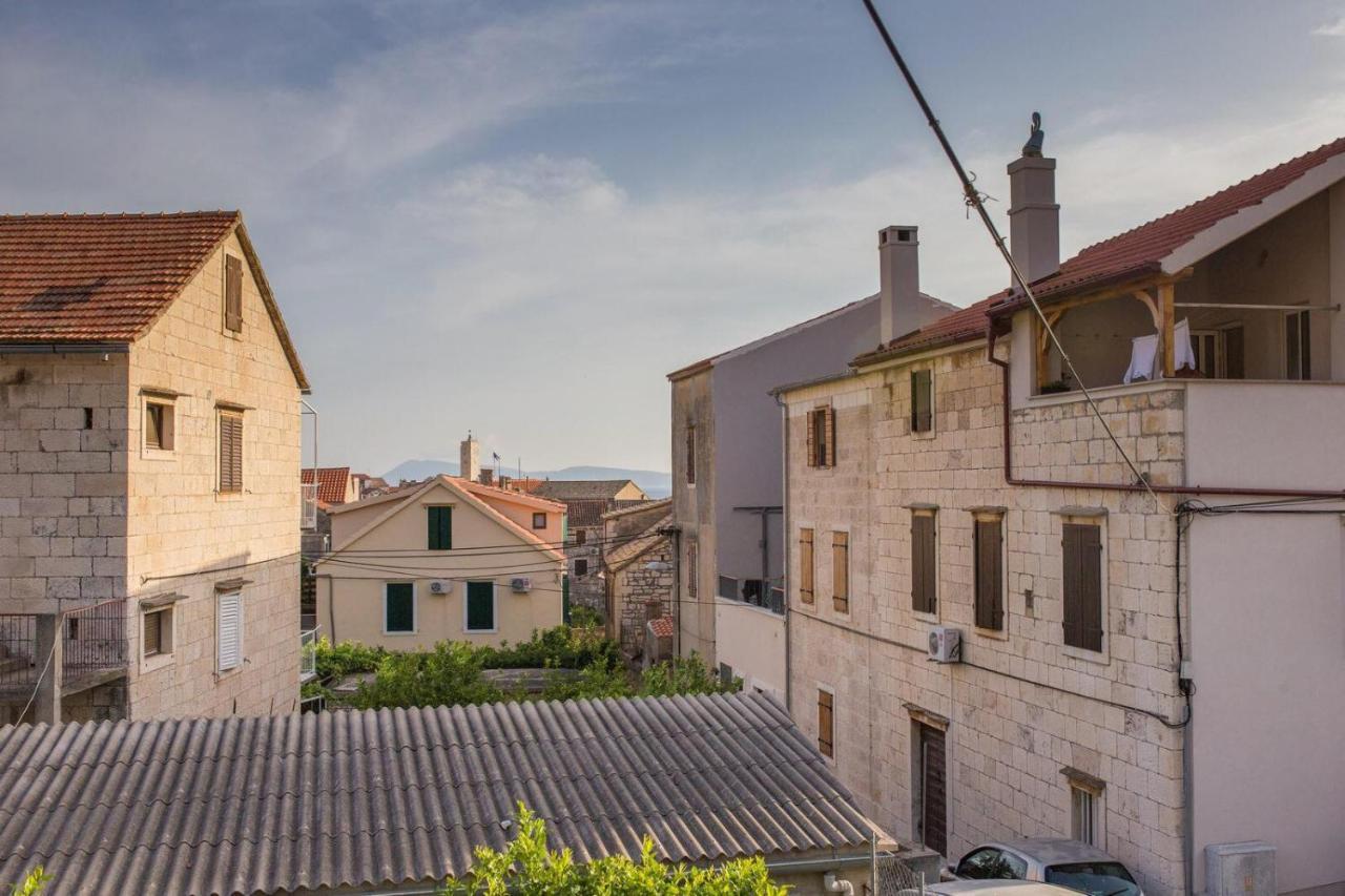Apartmani Katija Komiza Exterior photo
