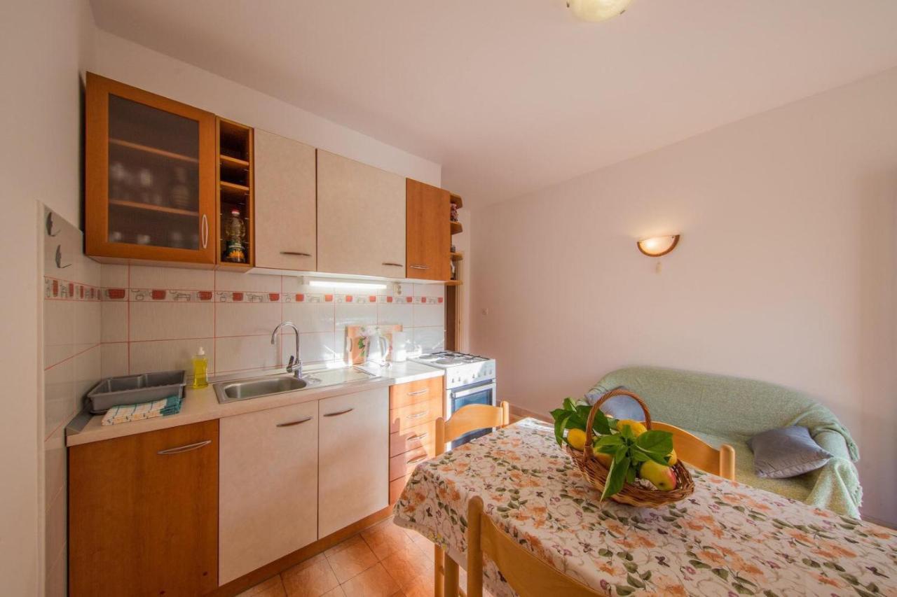 Apartmani Katija Komiza Exterior photo